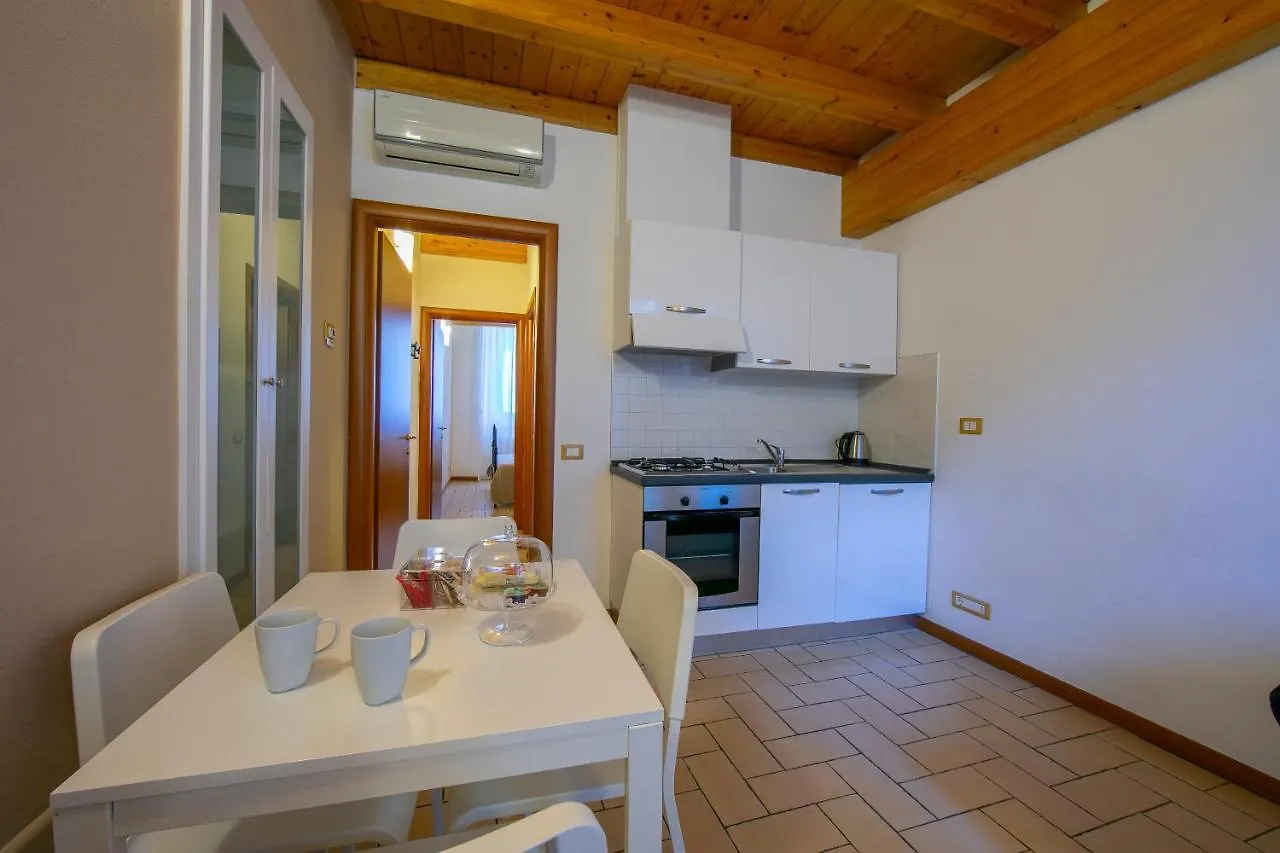 Aparthotel Le Stanze Del Lago Apartments Como