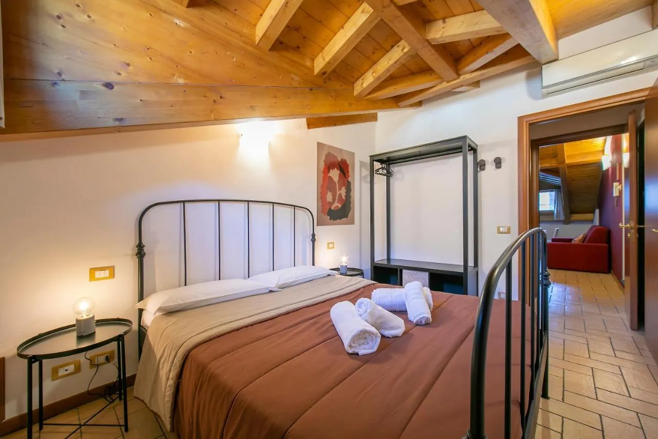 Le Stanze Del Lago Apartments Όπως